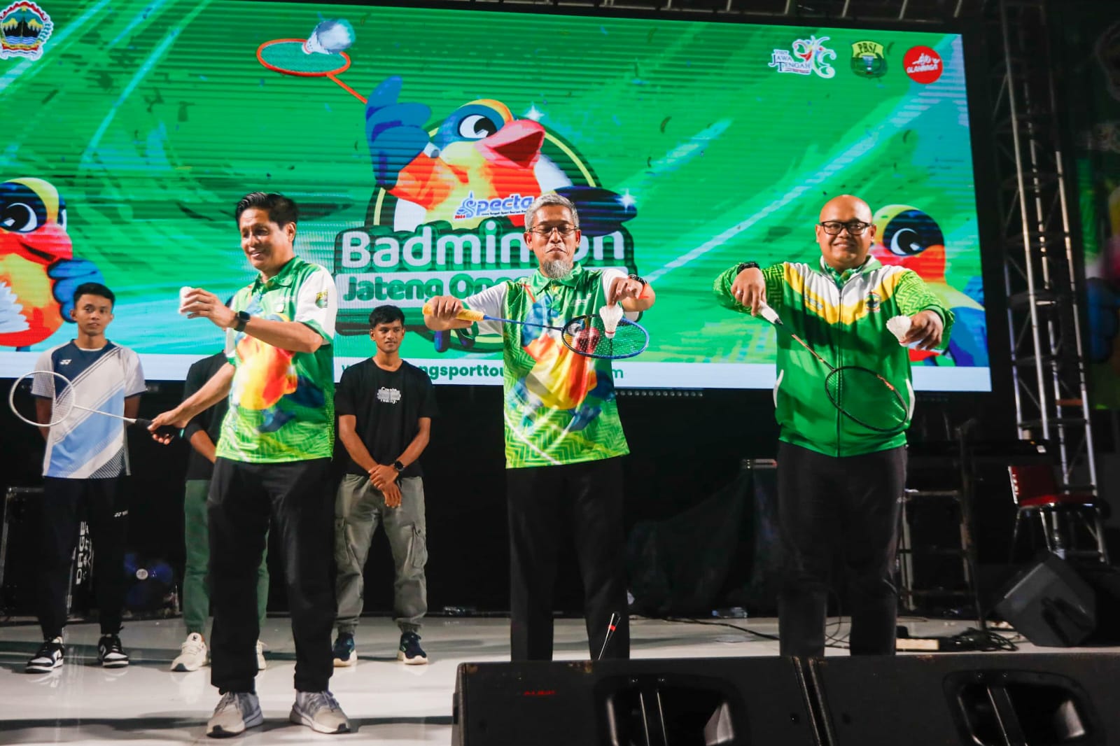 Laga Eksebisi Hadirkan Atlet Nasional Warnai Specta Badminton Jateng Open 2024